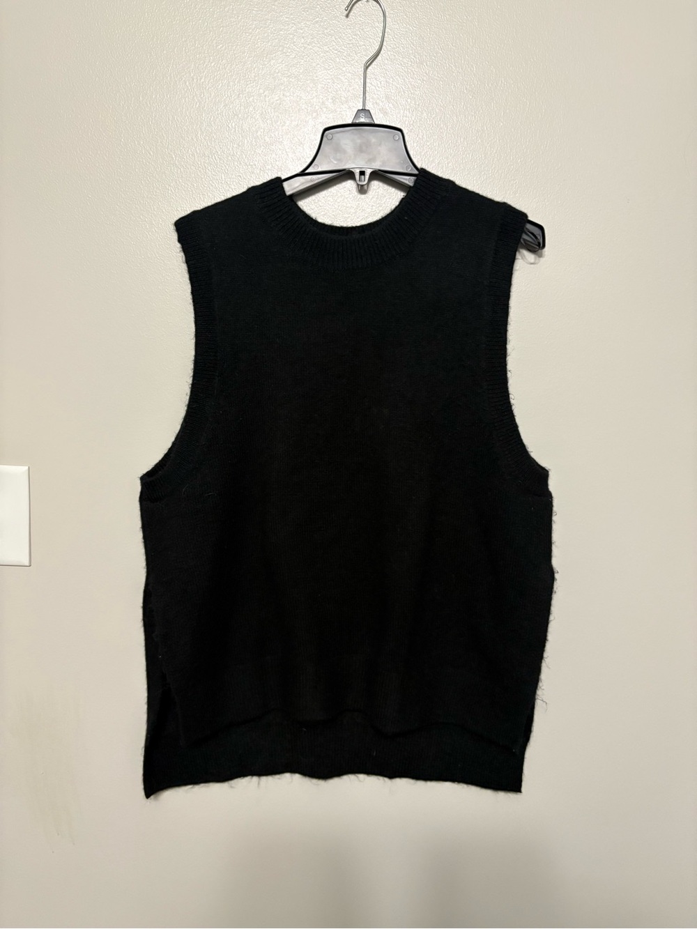 H&M Black Ribbed Crewneck Knit Sweater